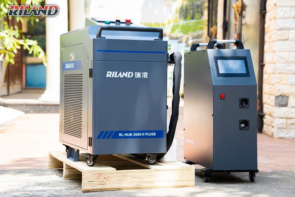 MÁY HÀN LASER RL-HLW-2000W